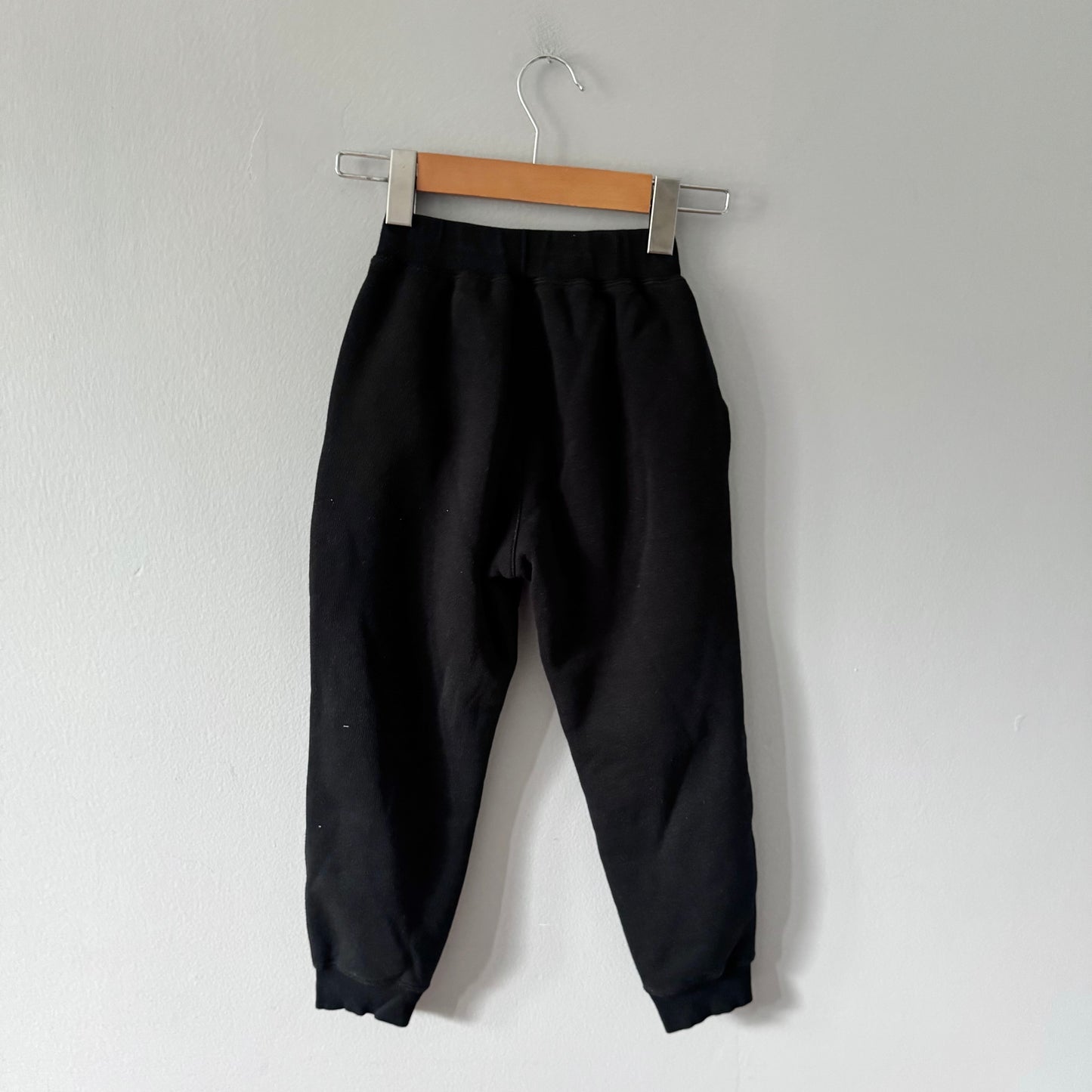 Uniqlo / Sherpa lined black sweatpants / 5-6Y