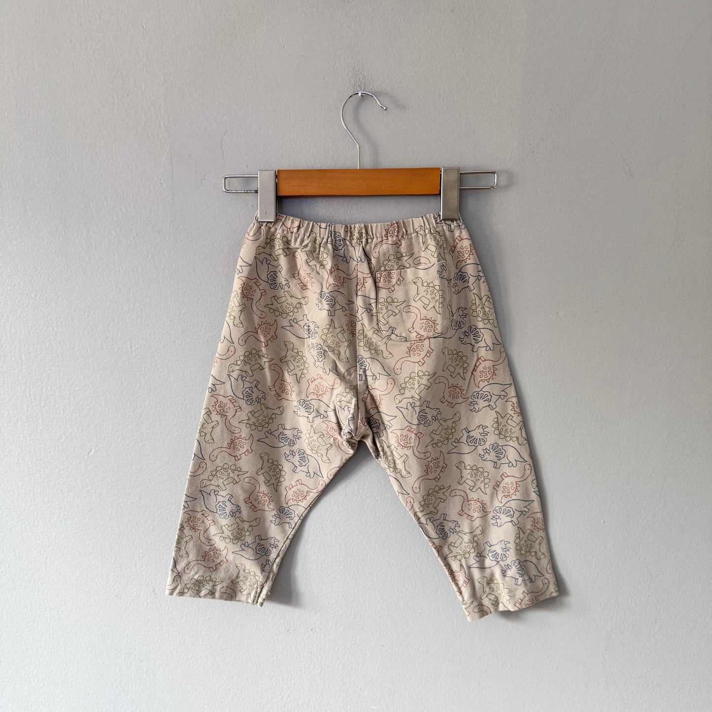 Uniqlo / Beige x dinosaur half leggings / 120(6Y)