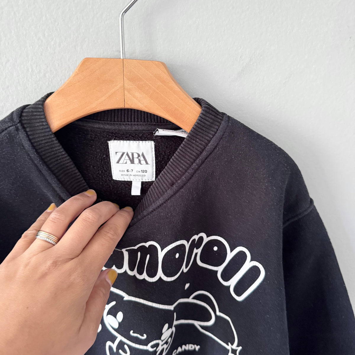 Zara x Sanrio / Cinnamoroll black sweatshirt / 6-7Y
