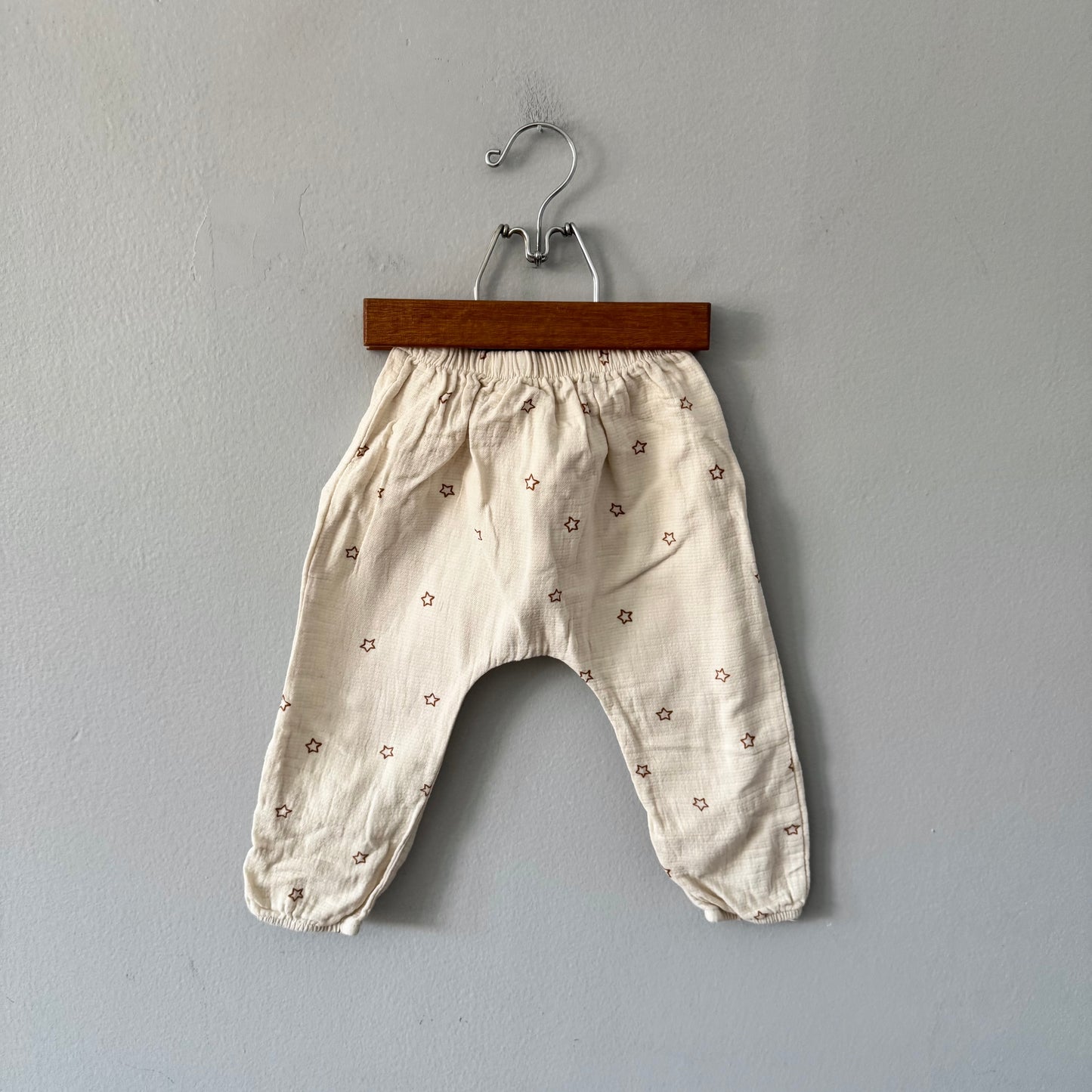 Quincy Mae / Pantalon sarouel blanc à étoiles / 18-24M