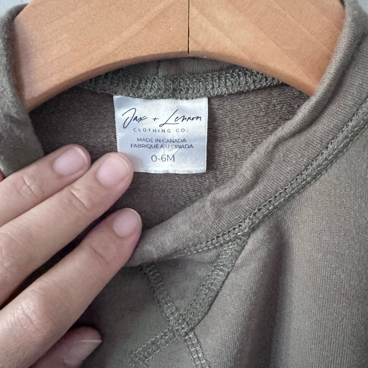 Jax & Lennon / Brown sweatshirt / 0-6M