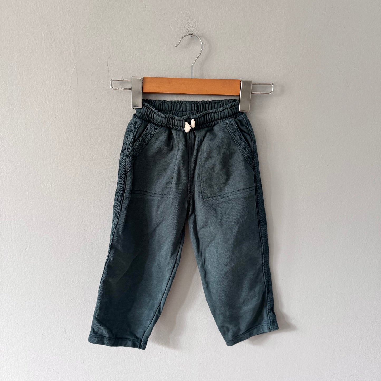 Zara / Dark green sweatpants / 2-3Y