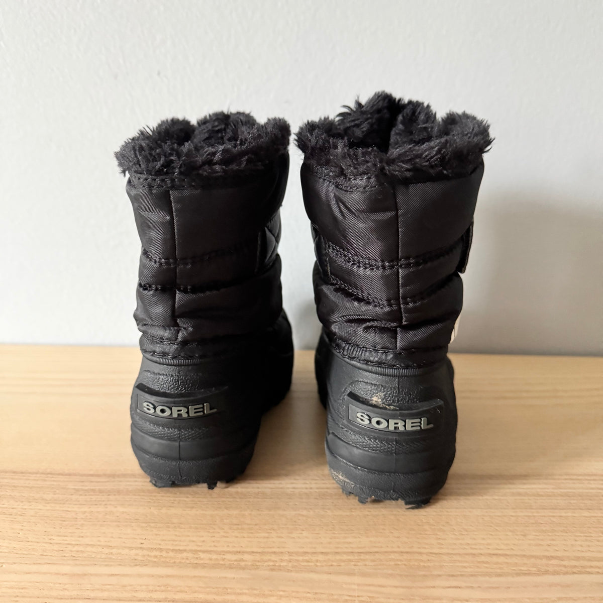 Sorel / Snow boots / US7