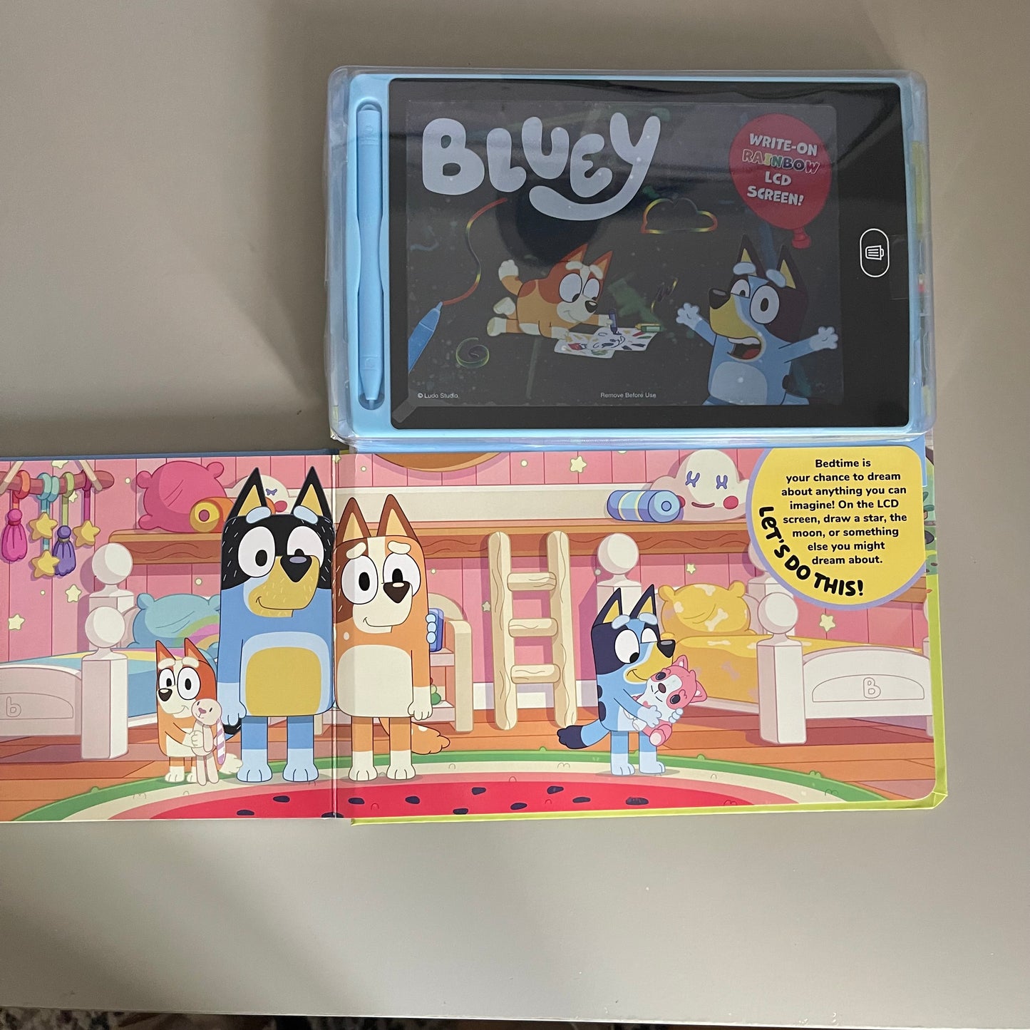 [Brand New] Bluey's Family Fun (Rainbow LCD Screen)