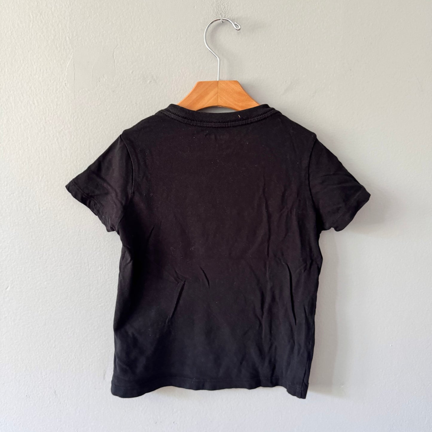Old Navy / Sonic black T-shirt / 5Y