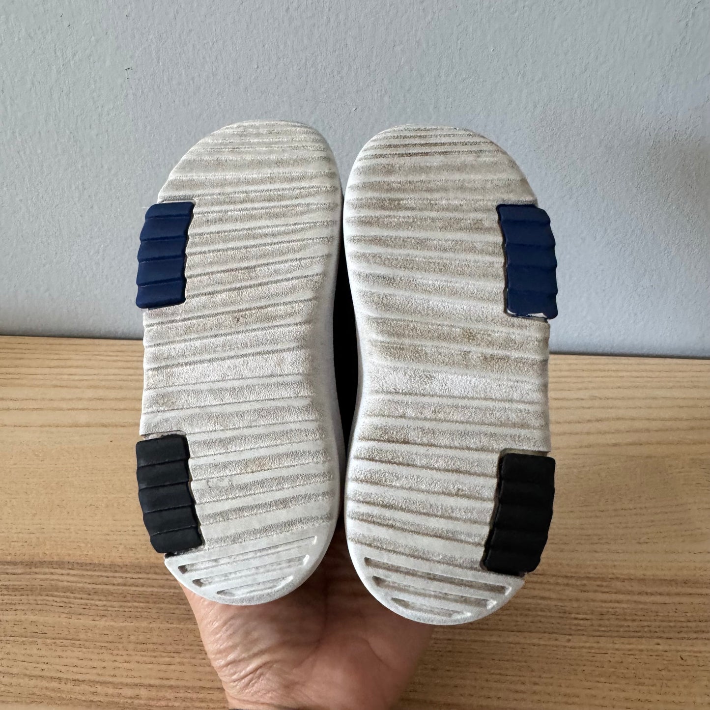 Adidas / Sneakers / US7