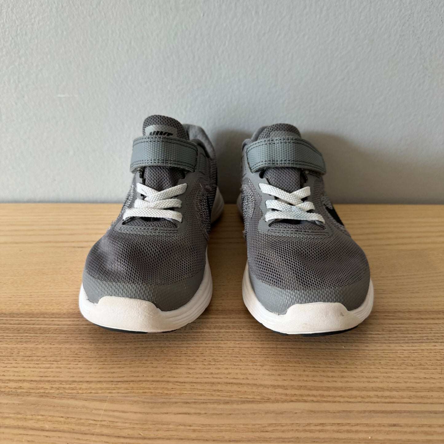 Nike / Sneakers / US12