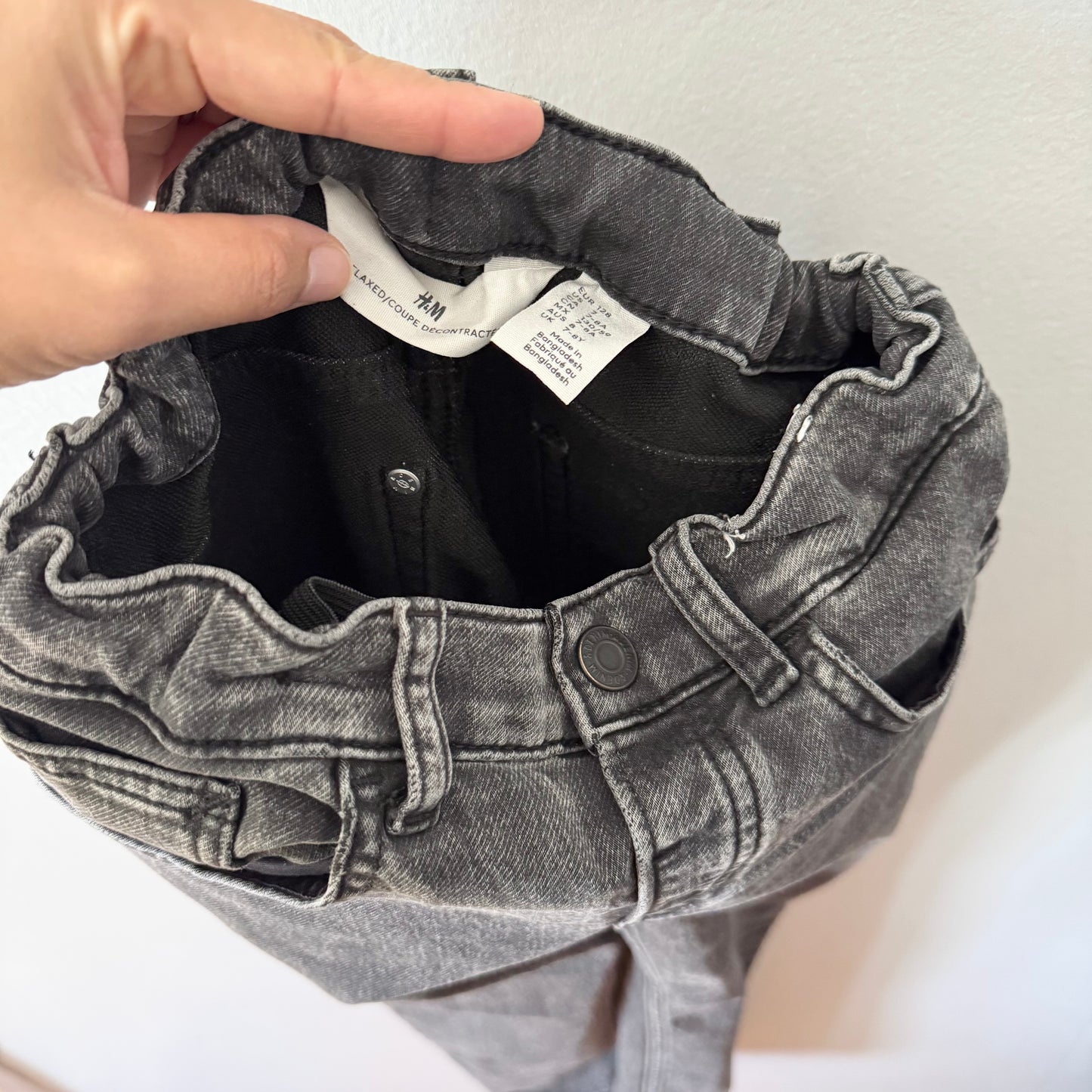 H&M / Black stretch denim / 7-8Y