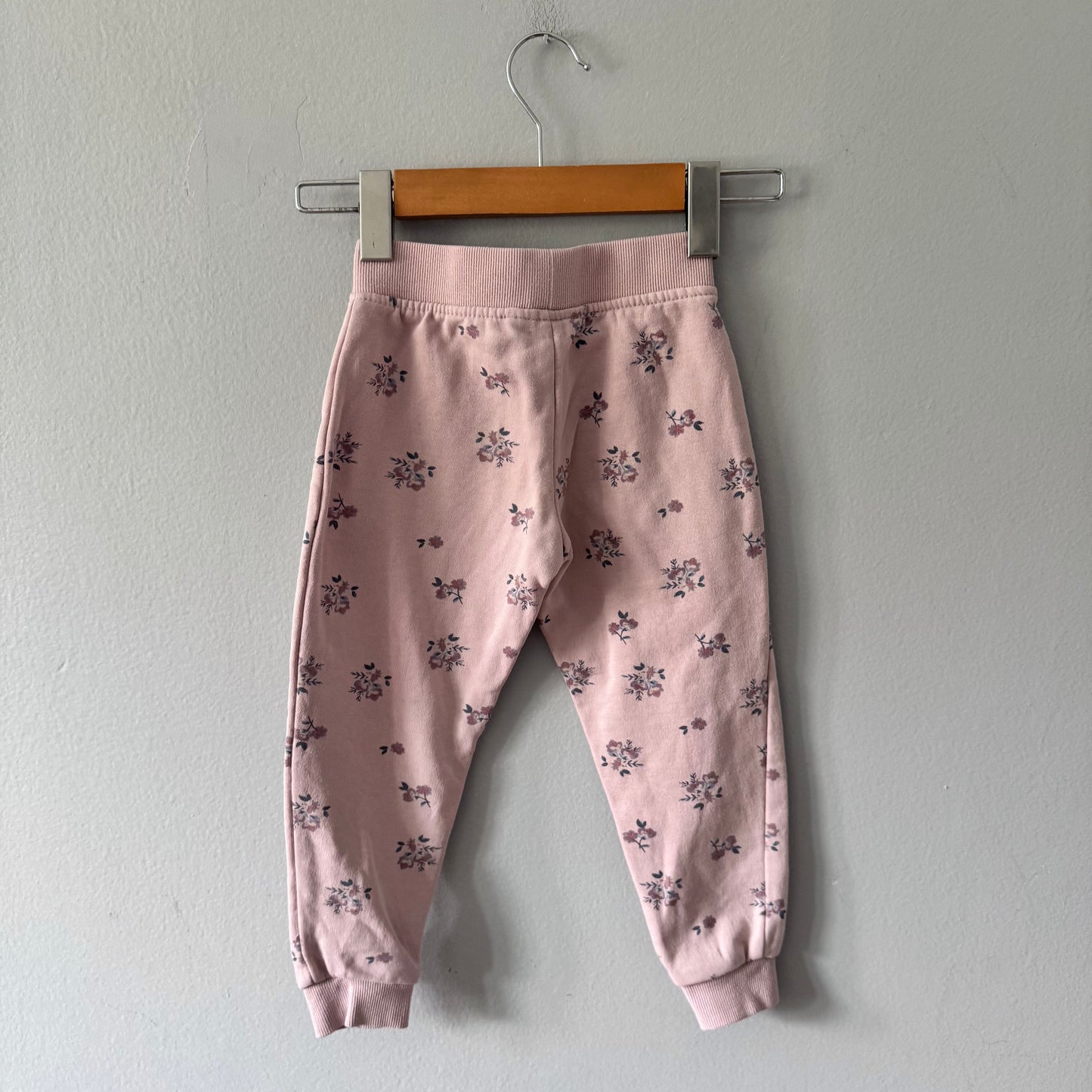 Primark / Pink x floral sweatpants / 2-3Y