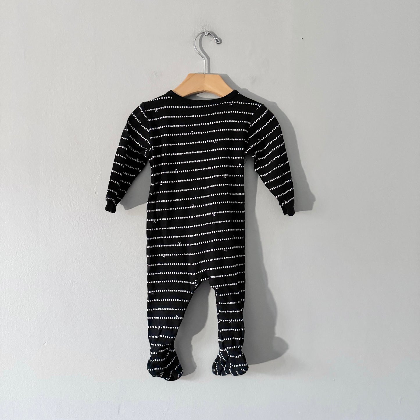Petit lem	/ Black x white romper / 9M