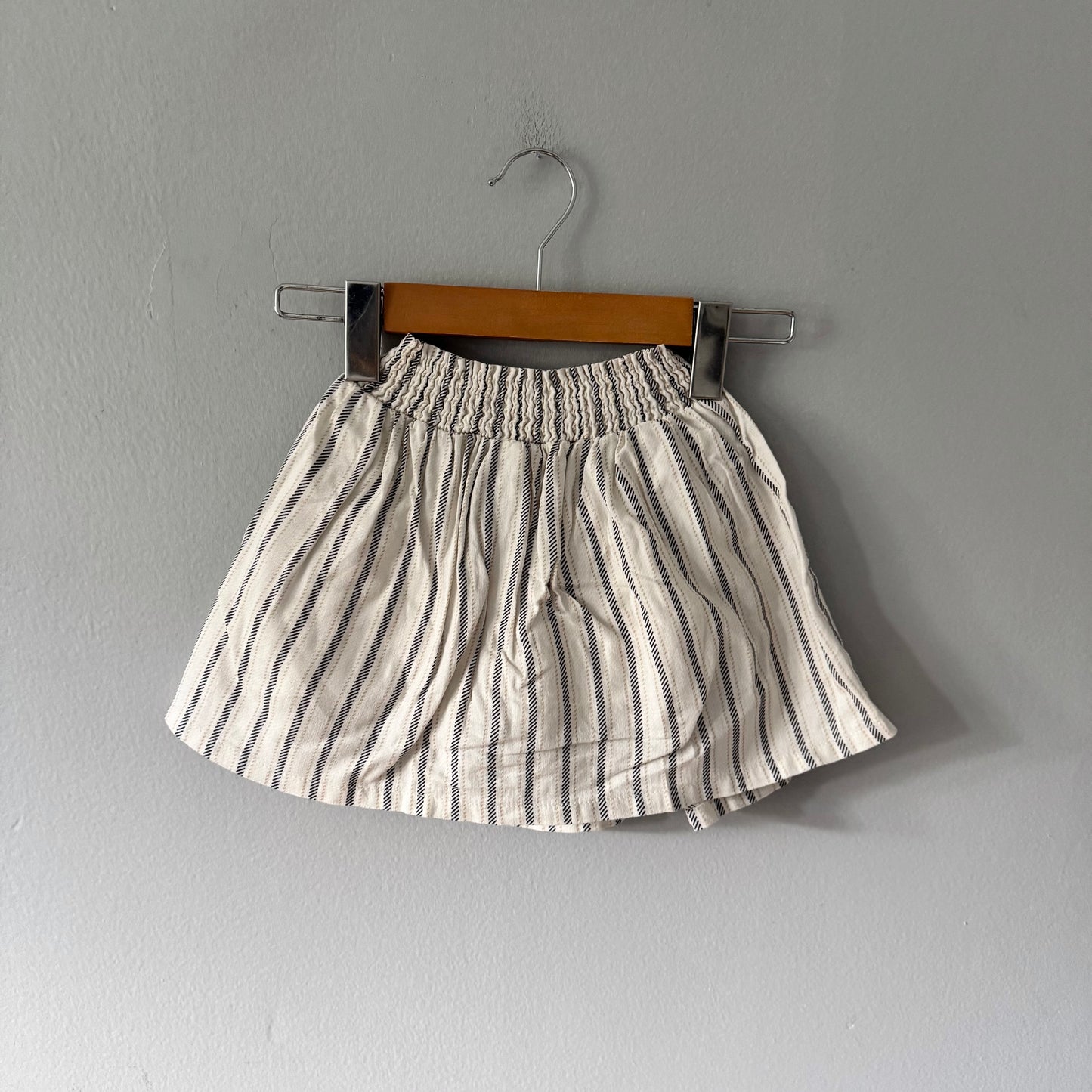 Miles the label / Skirt with shorts / 5Y