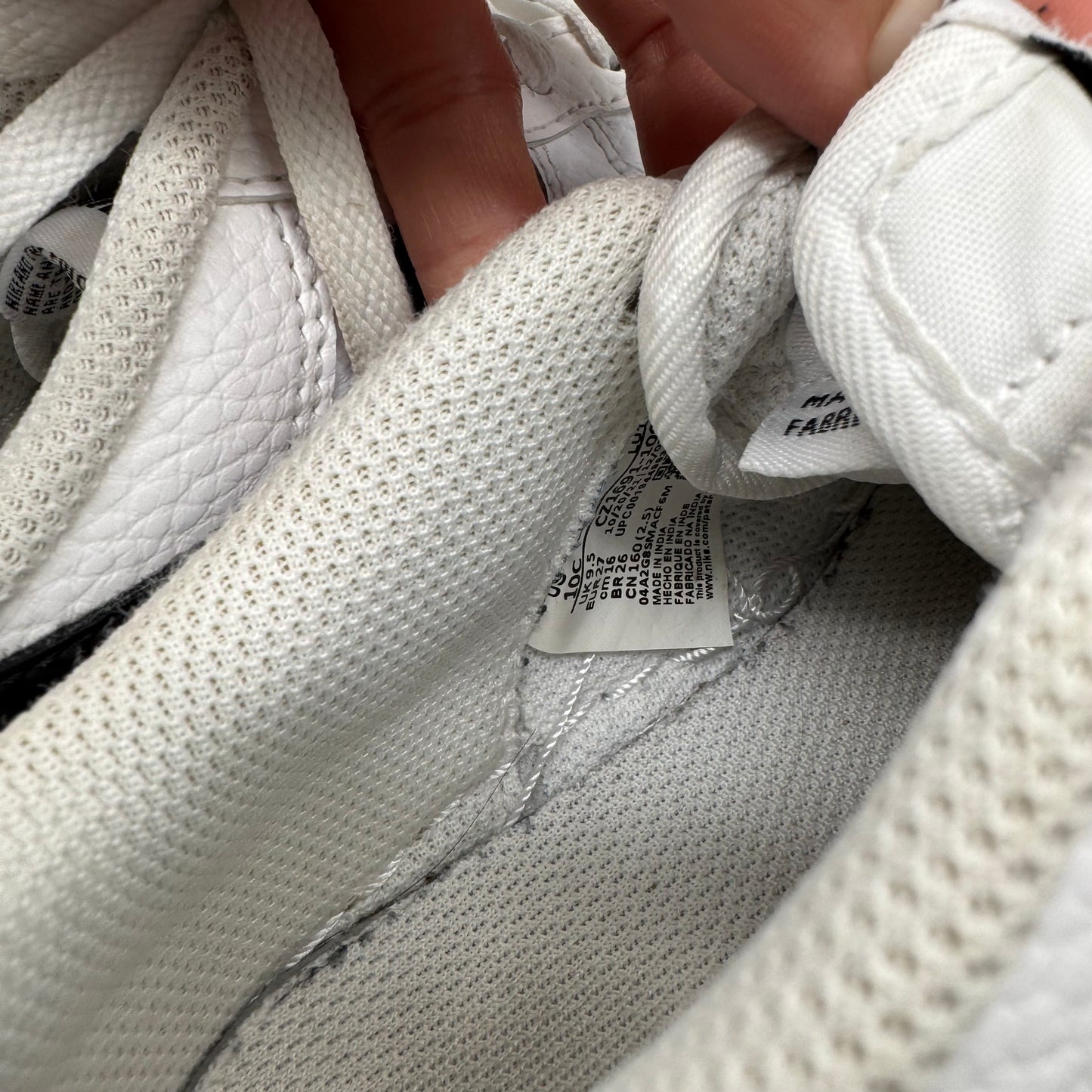 Nike / Air Force 1 / Running Shoes / US10