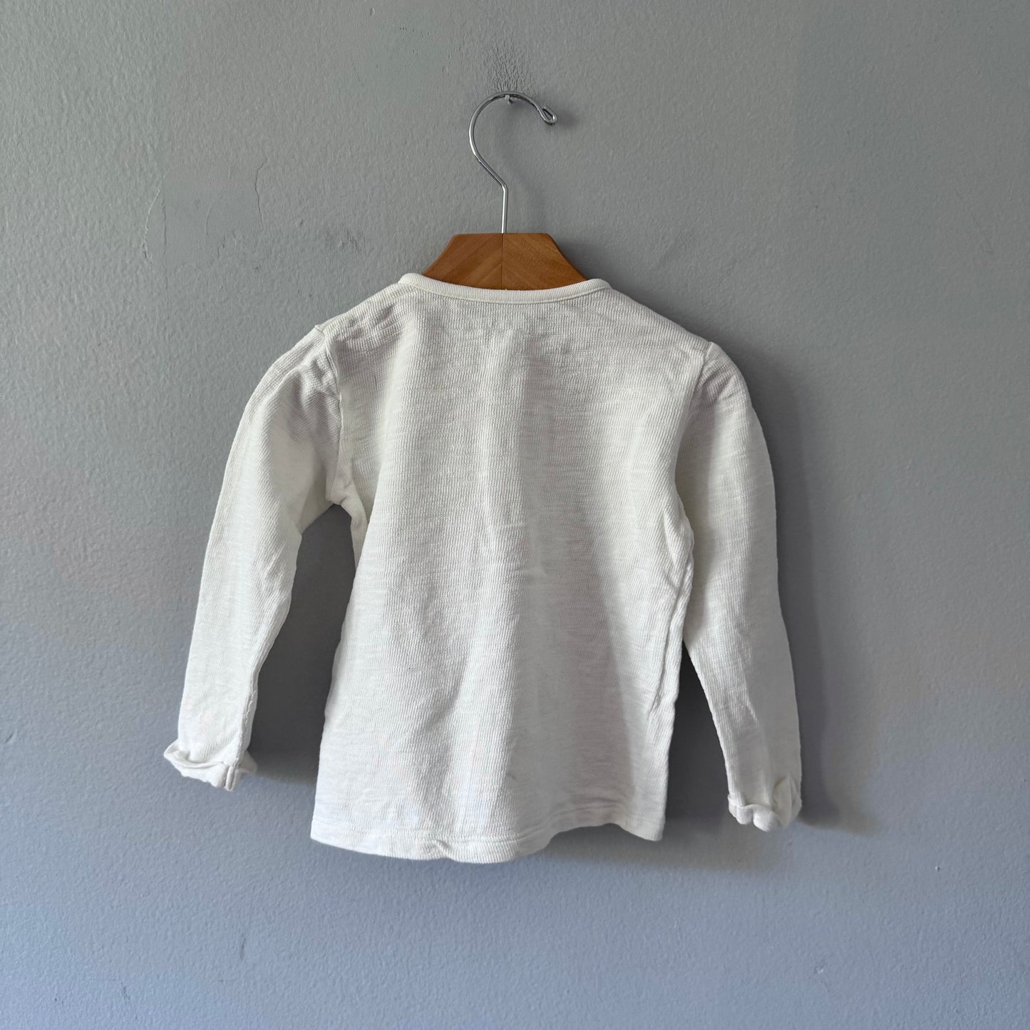 M&S x Peter Rabbit / White long sleeve / 12-18M(Fits 18-24M)