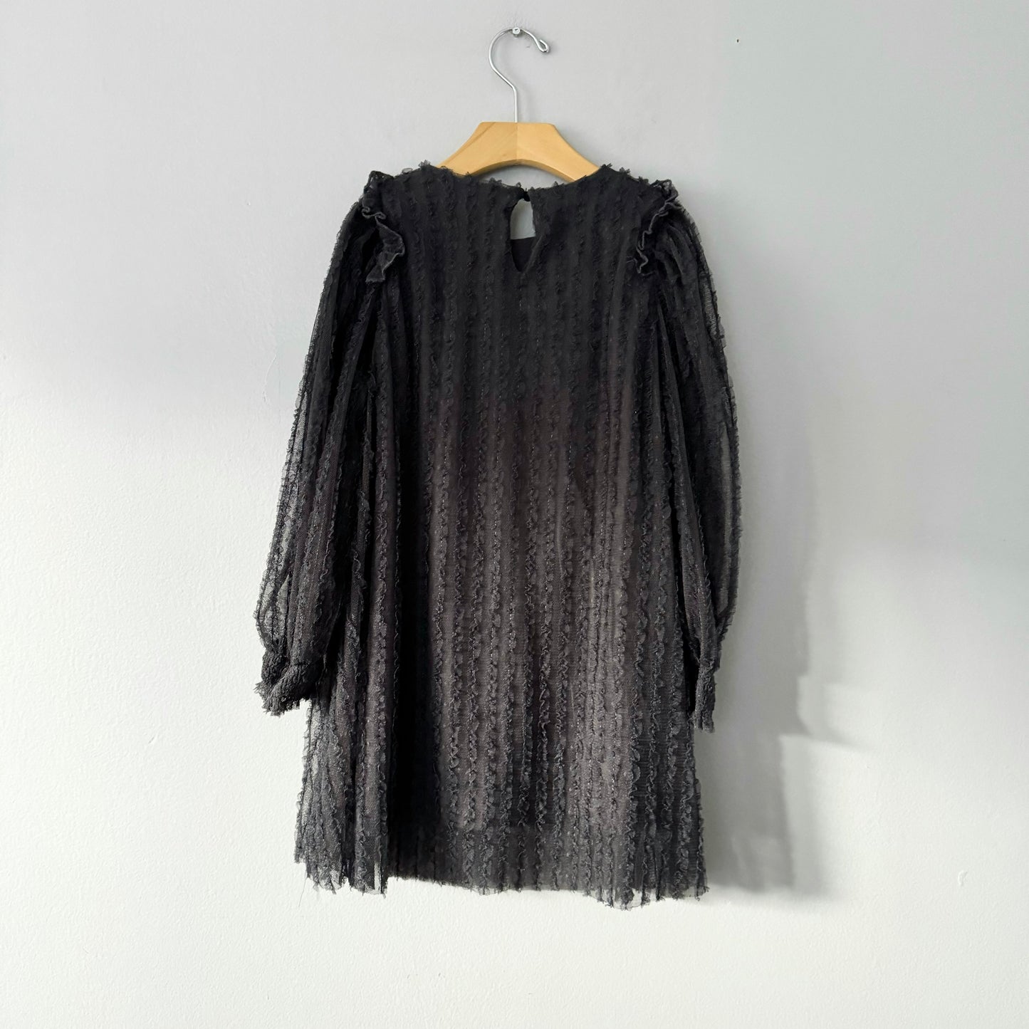 Zara / Black dress / 8Y