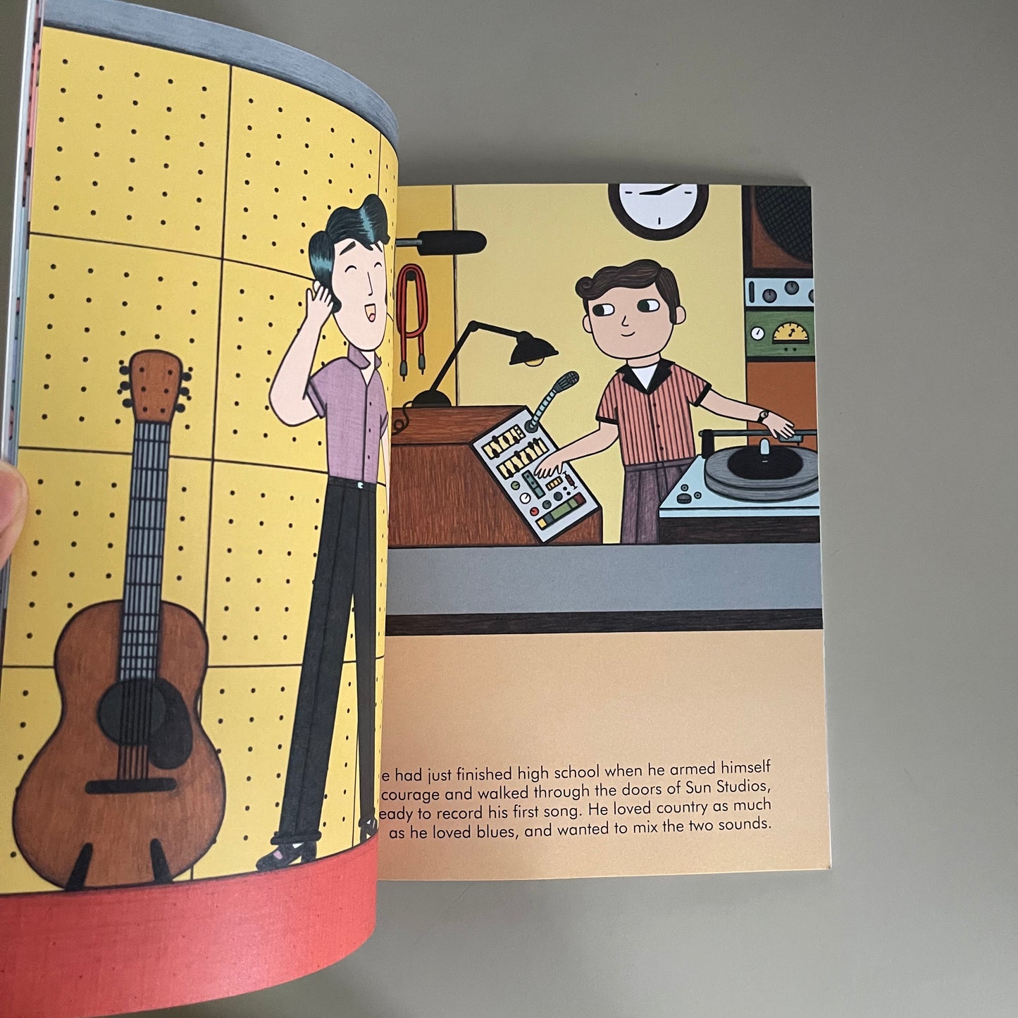 [Brand New] Little People, BIG DREAMS - Elvis Presley