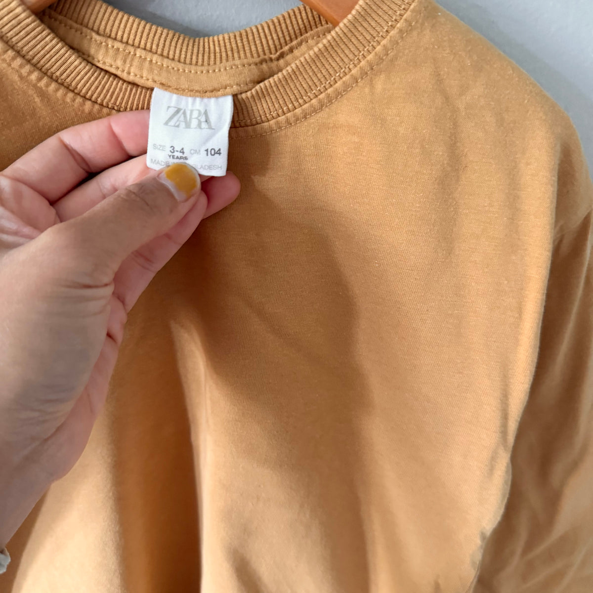 Zara / Light brown long sleeve / 3-4Y