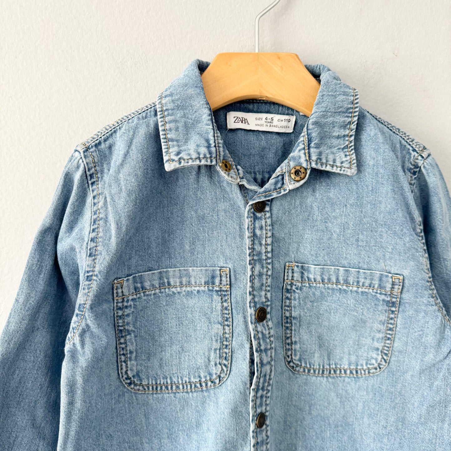 Zara / Denim shirt / 4-5Y