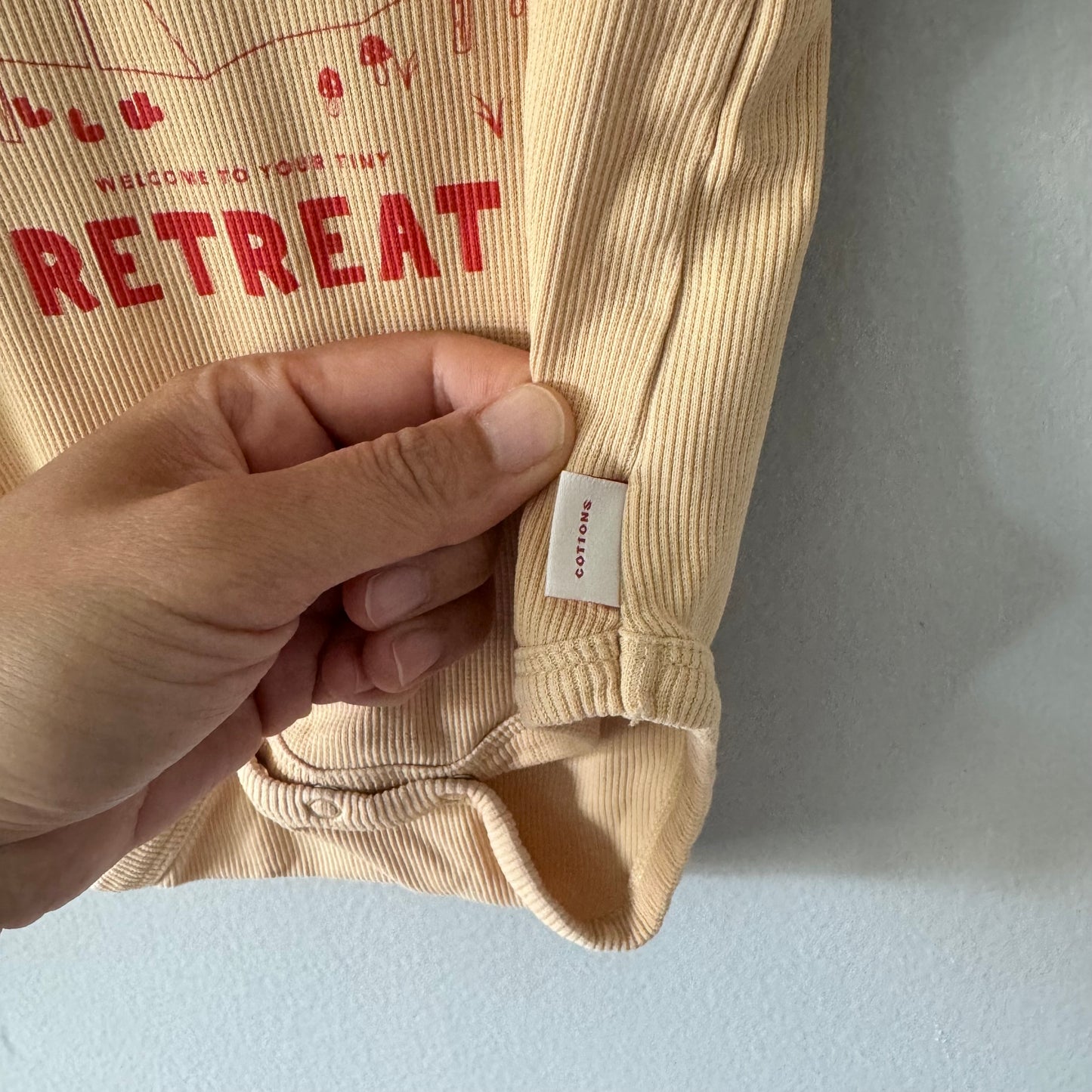 Tiny Cottons / Beige ribbed onesie / 6M