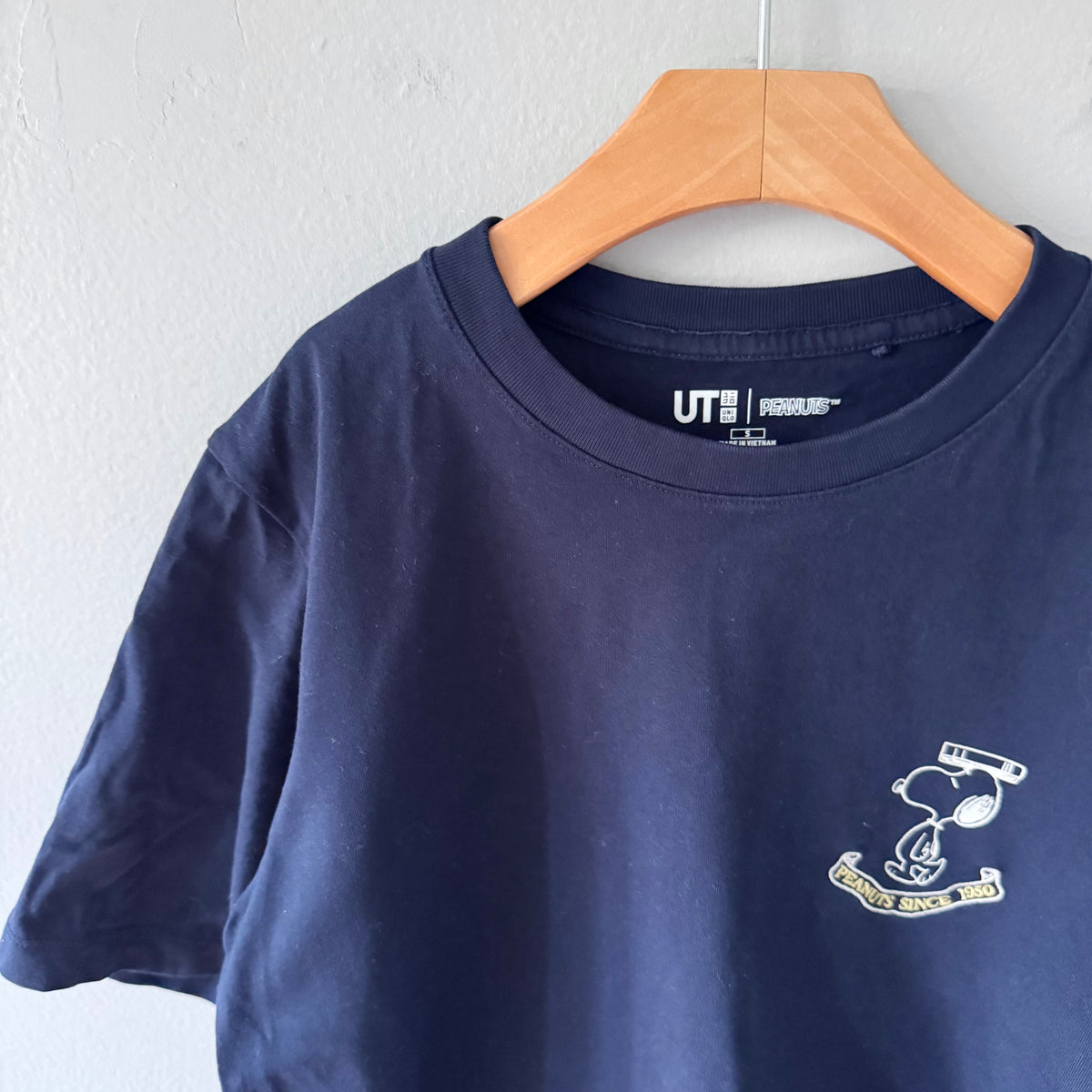 Uniqlo x Peanuts / Navy T-shirt / S(9-10Y)