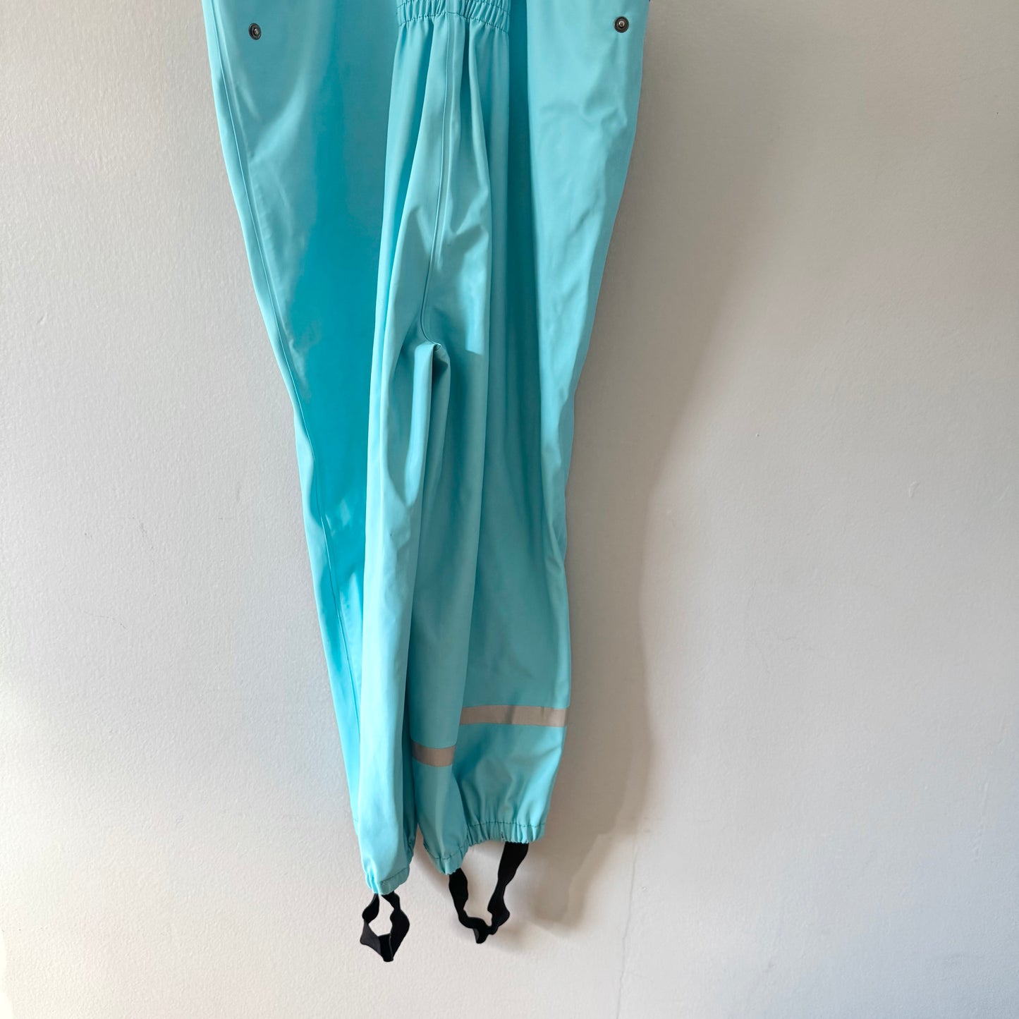 H&M / Light blue rain pants with strap / 4-6Y