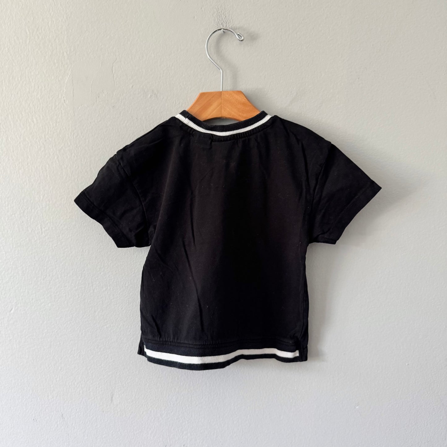 Zara / Black short sleeve / 2-3Y