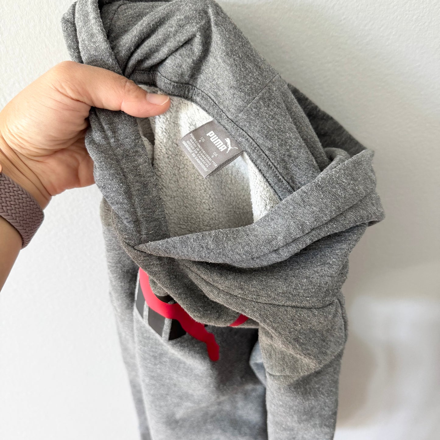 Puma / Dark grey hoodie / 6Y