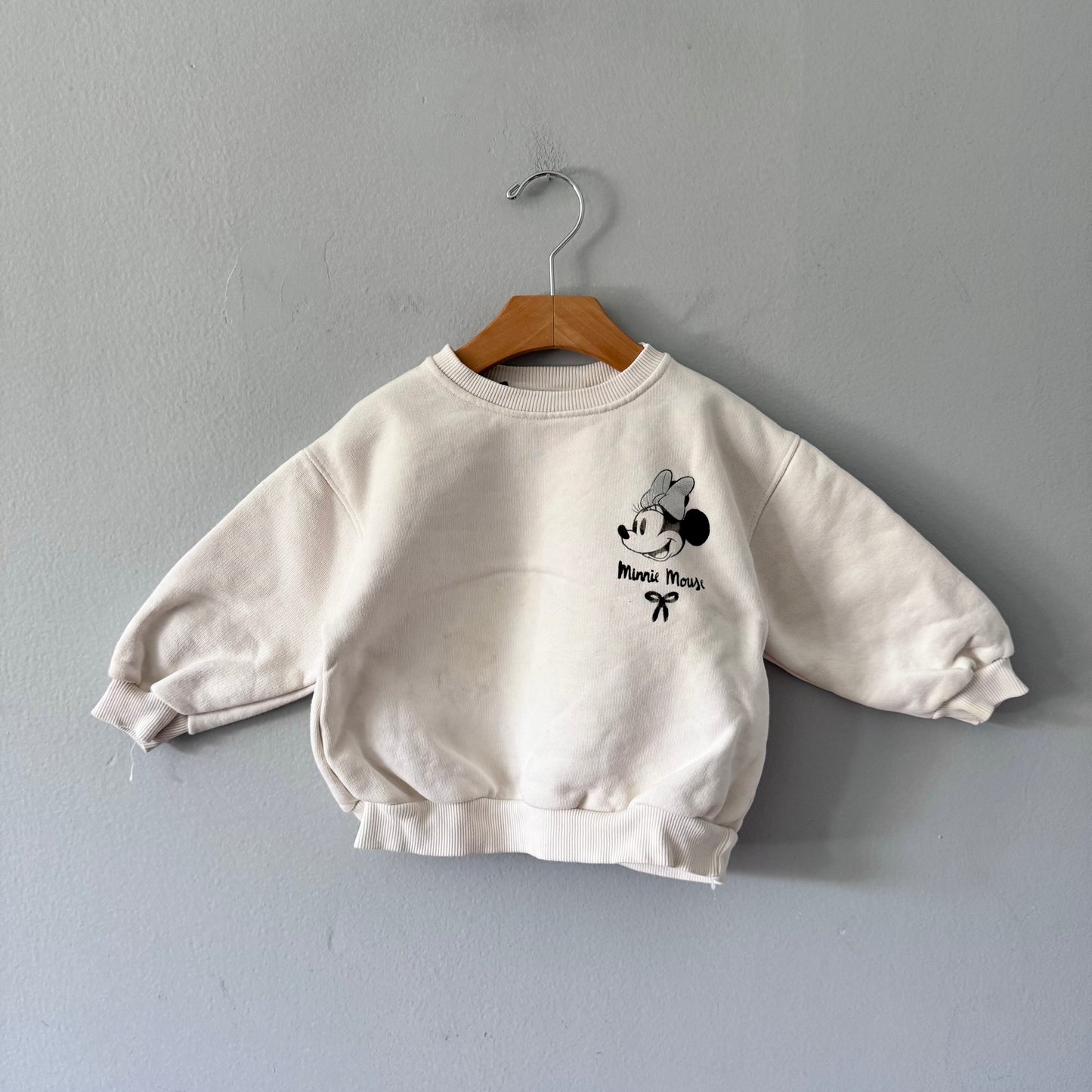 Zara / White x Minnie sweatshirt / 3Y