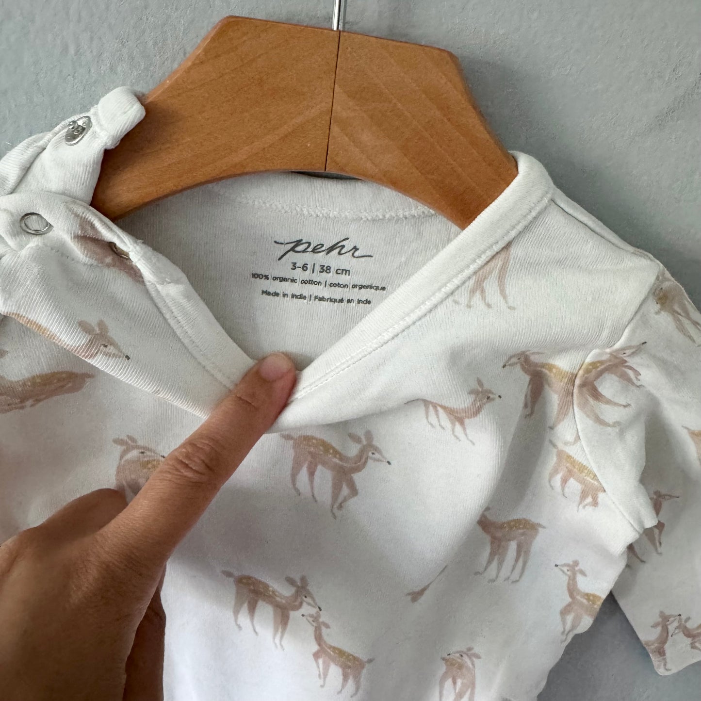Pehr / White x bambi onesie / 3-6M