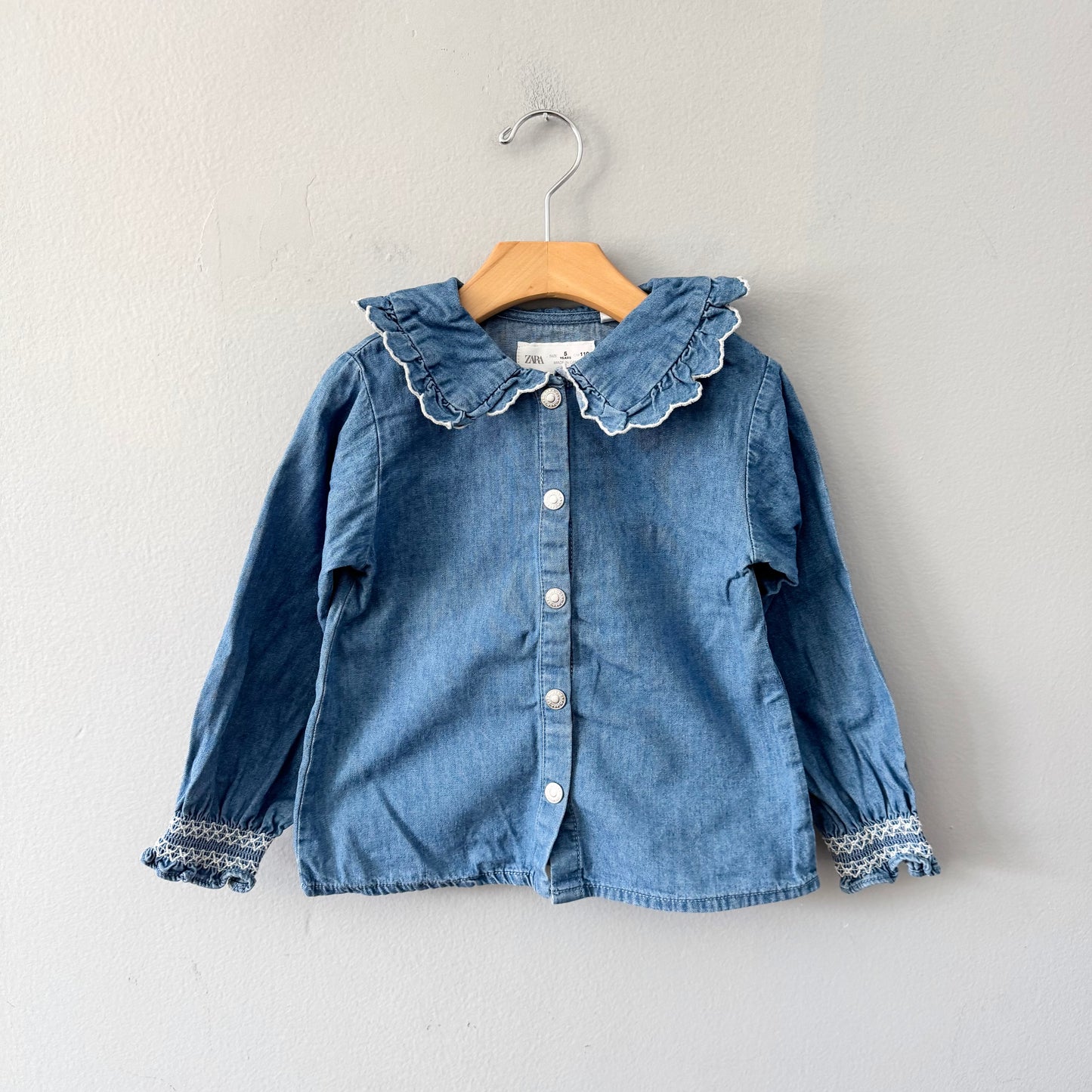 Zara / Chemise en chambray à col volanté / 5A