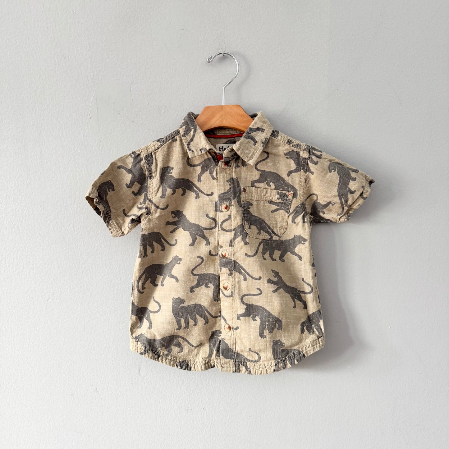 Hatley / Chemise kaki et léopard / 4A