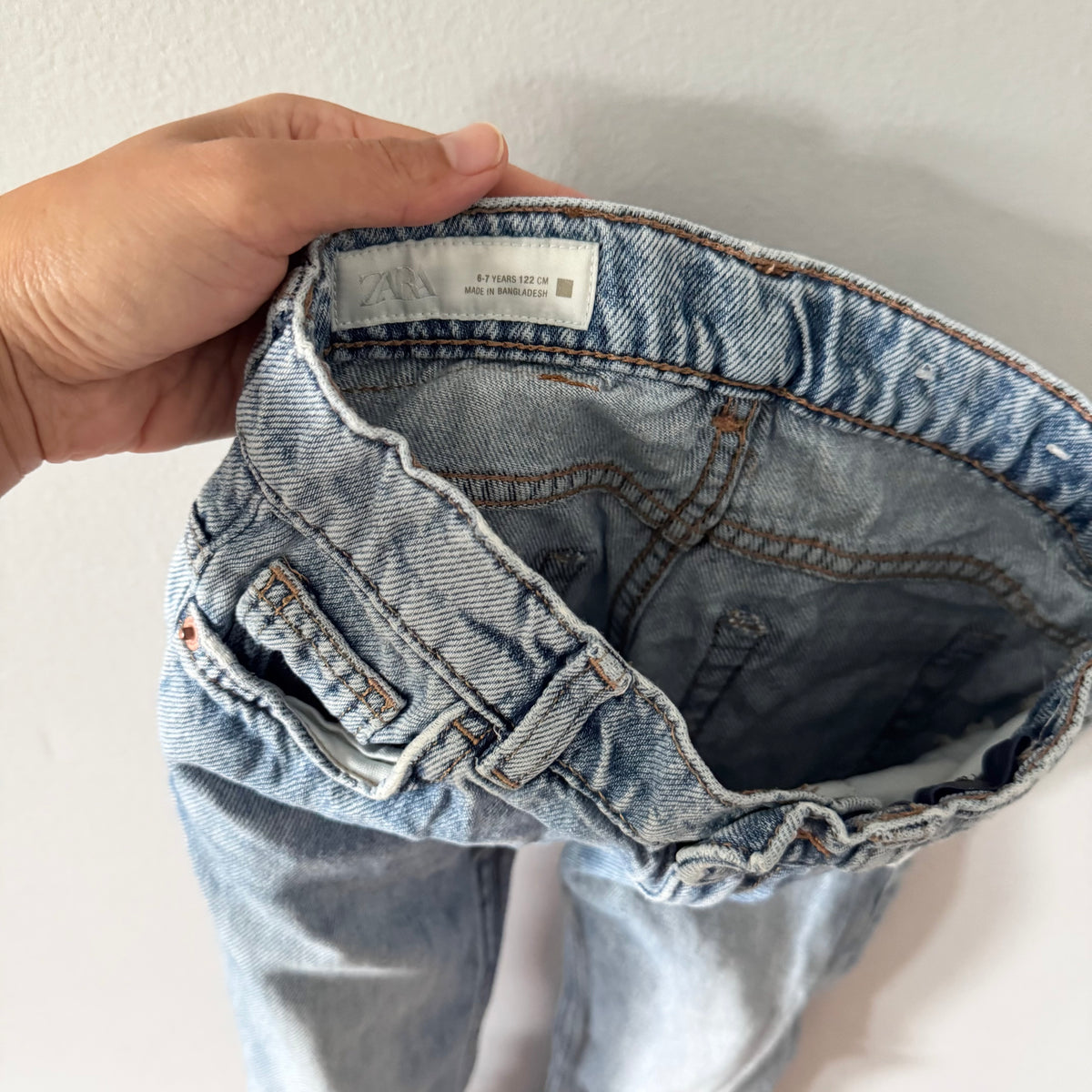 Zara / Damaged denim / 6-7Y