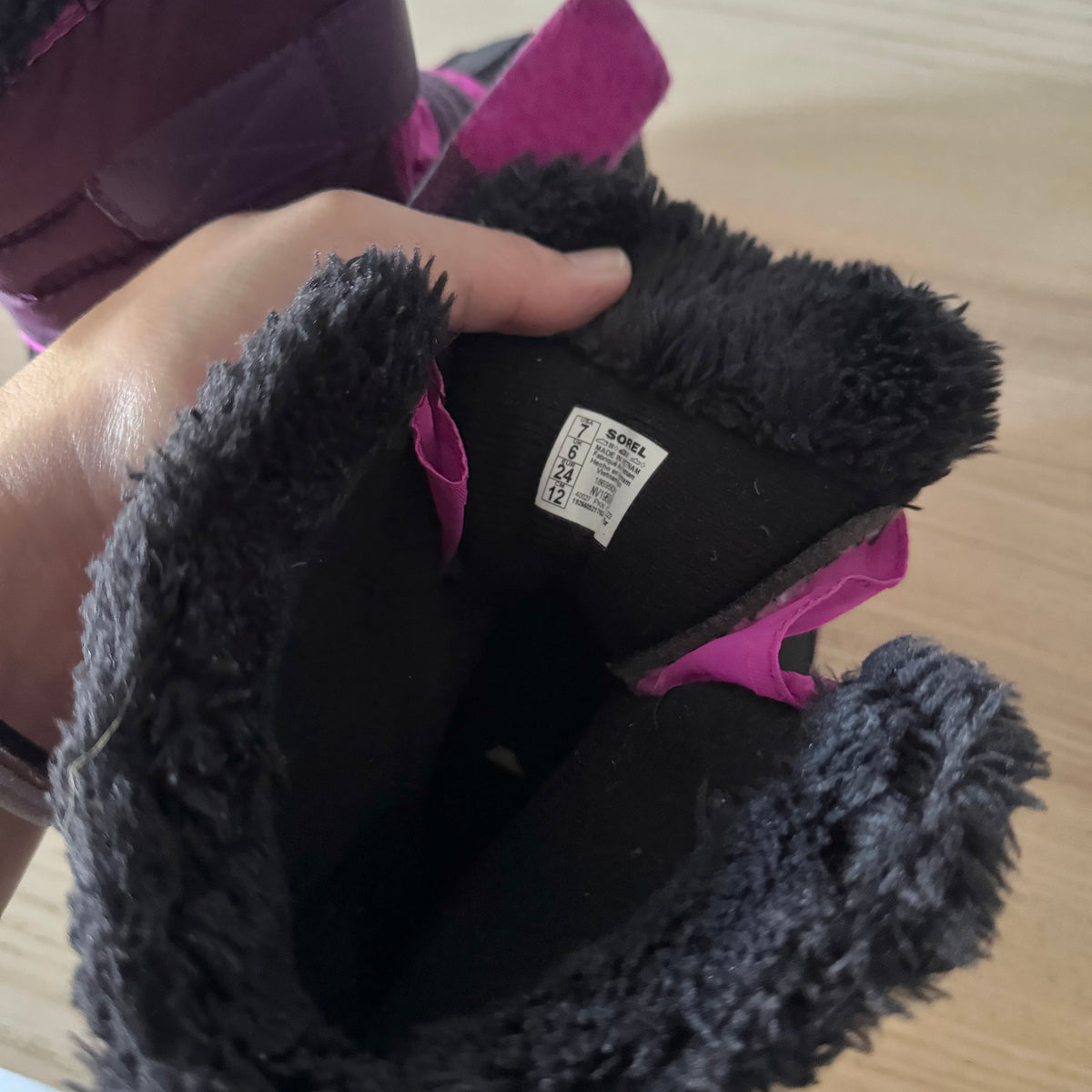 Sorel / Snow boots / US7