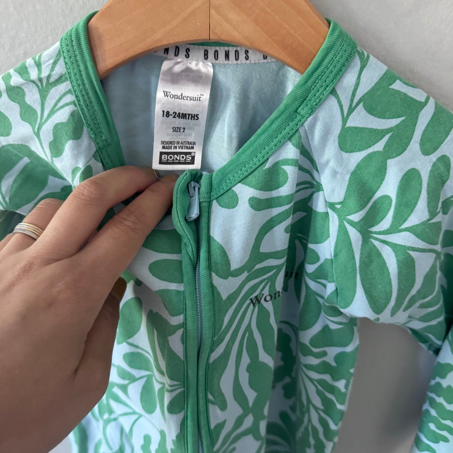 Bonds / Green x light blue roper / 18-24M