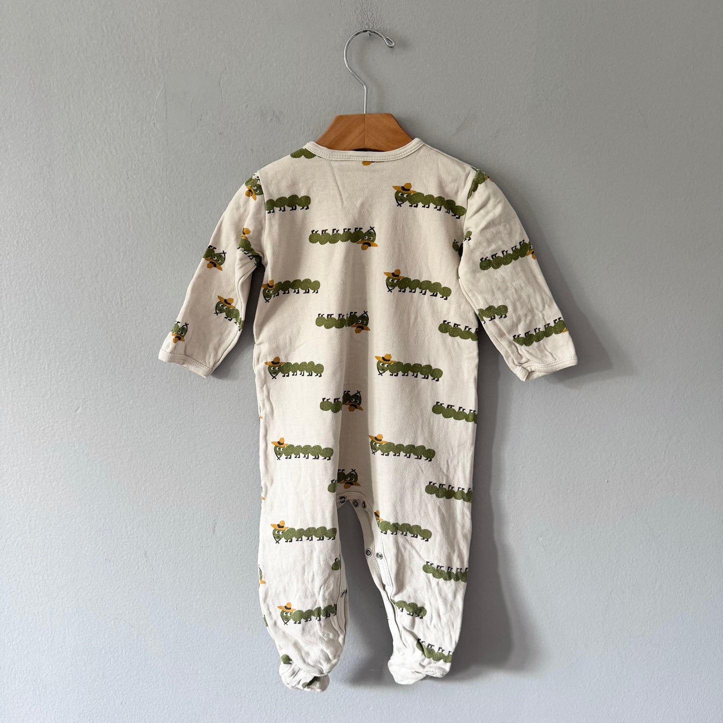 Petit bateau / Ivory x caterpiller romper / 12M