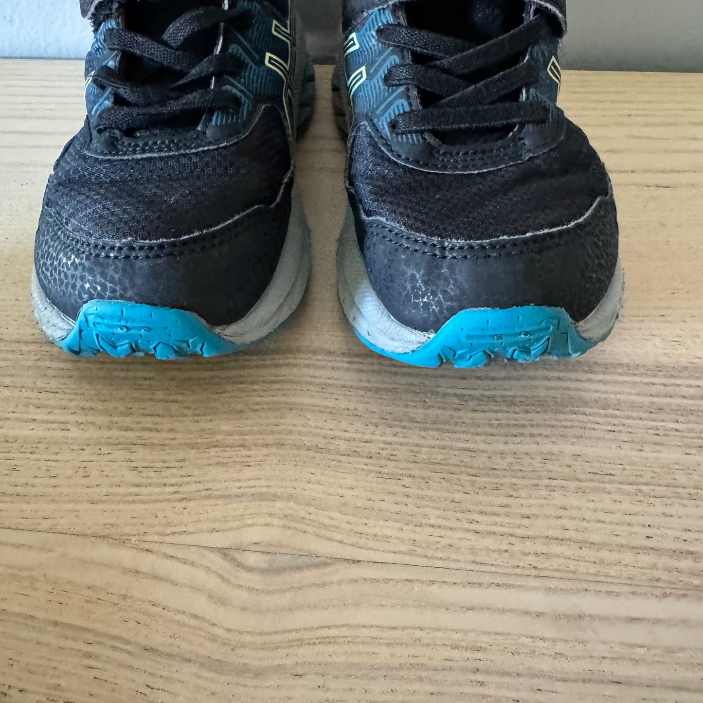 Asics / Sneaker / US11