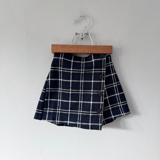 Zara / Black white wrapped shorts / 7Y(Fits 5-6Y)