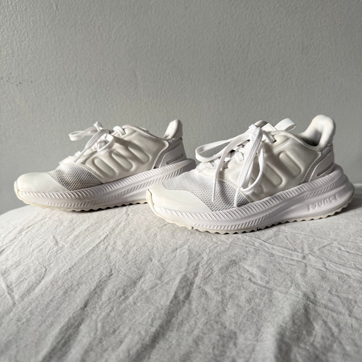 Adidas / Running Shoes / US11