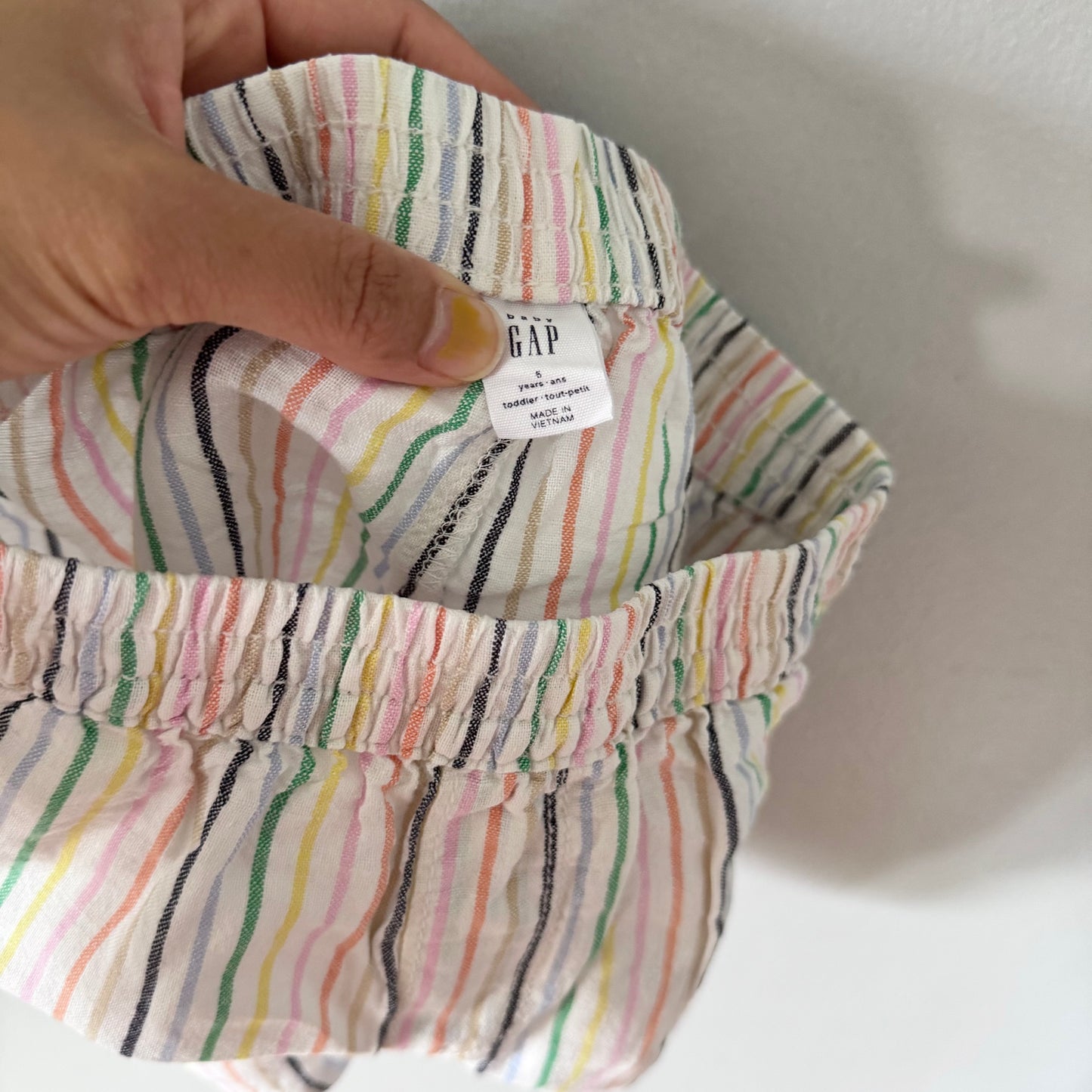 Gap / White x colourful stripe shorts / 5Y