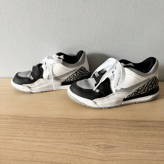 Nike / Sneaker / US11