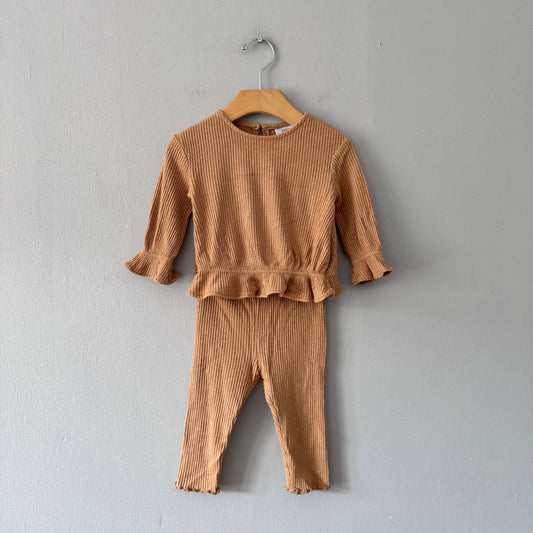 Gap / Light brown ribbed knit set / 6-12M