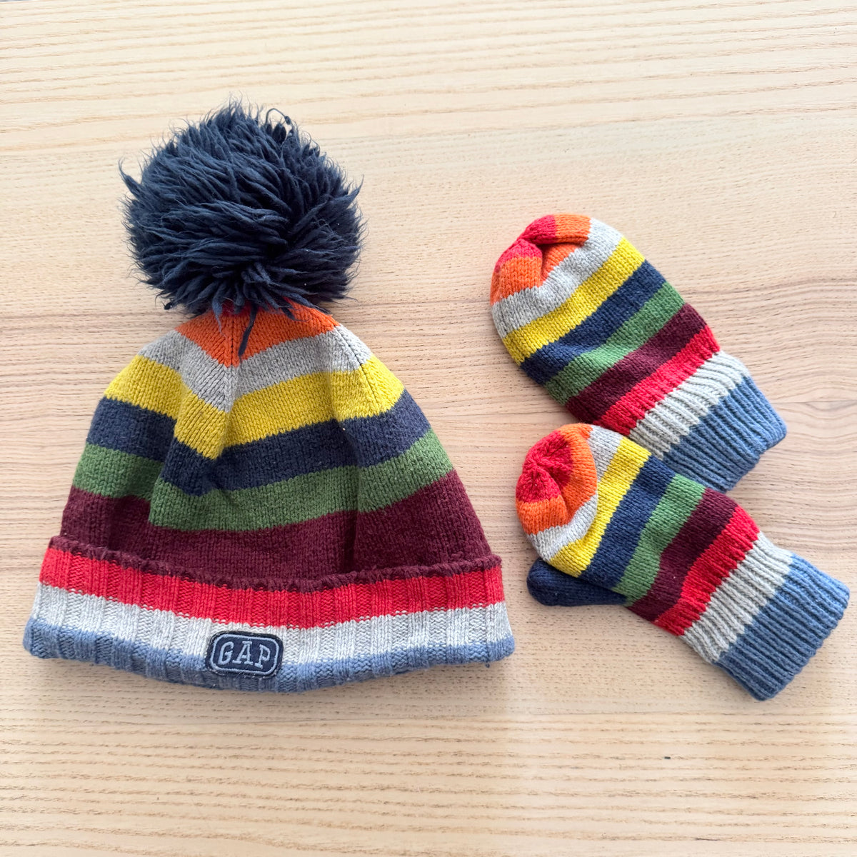 Gap / Stripe Knit hat and mittens set / 2-3Y