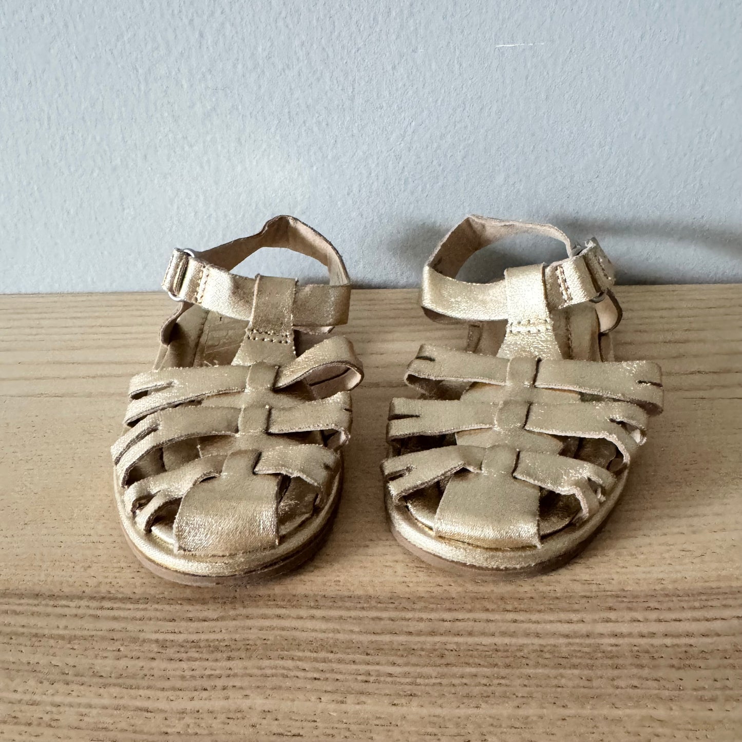Zara / Sandales dorées / 22 (US 5.5)