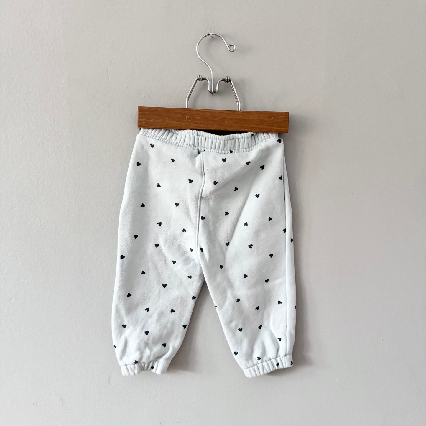 Primark / Pantalon de jogging bleu clair avec cœurs / 9-12M