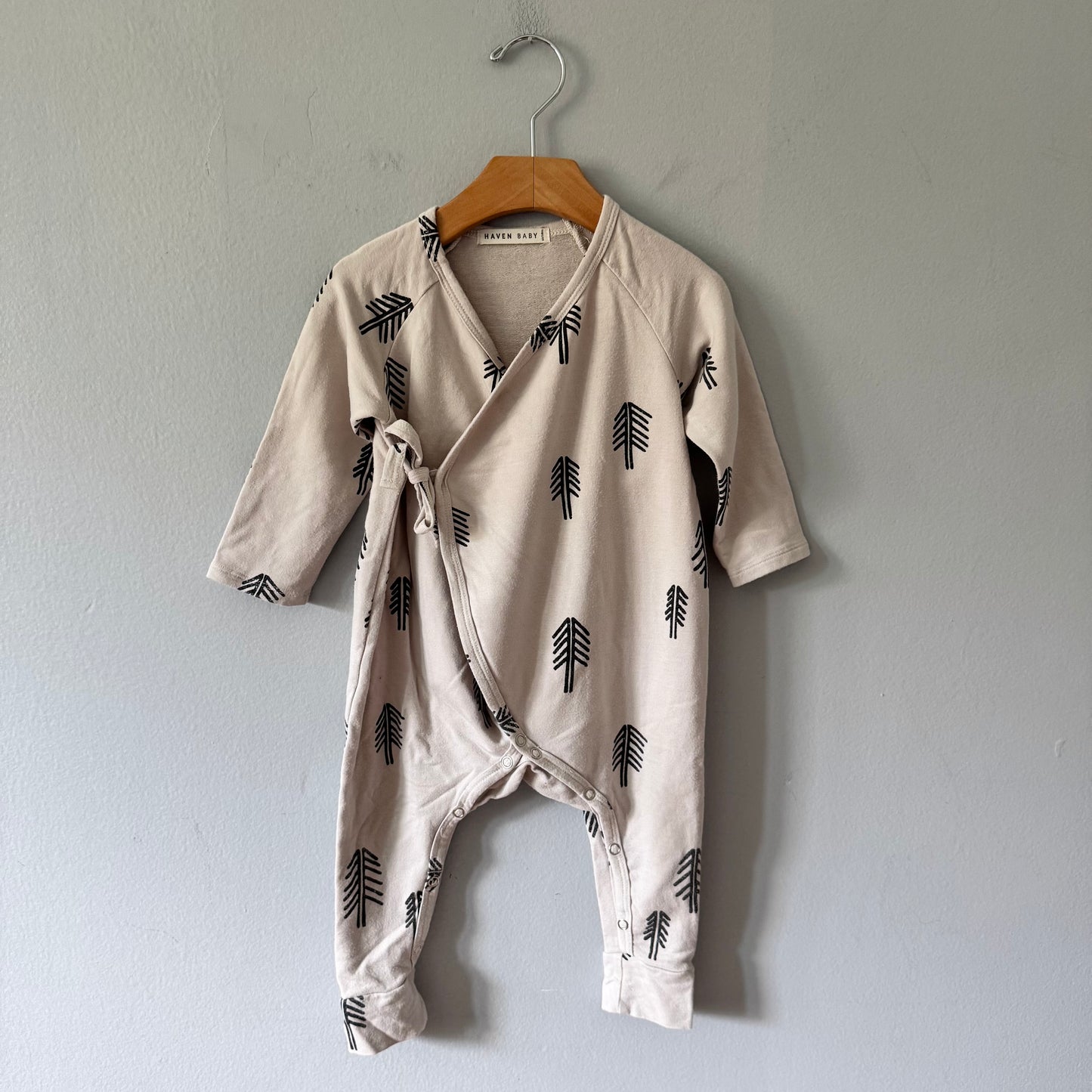 Haven baby / Light grey long sleeve romper / 12-18M