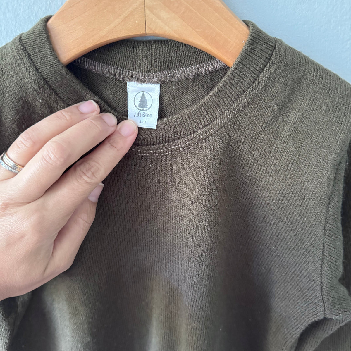 Lili Bine / Brown knit pullover / 4-6T