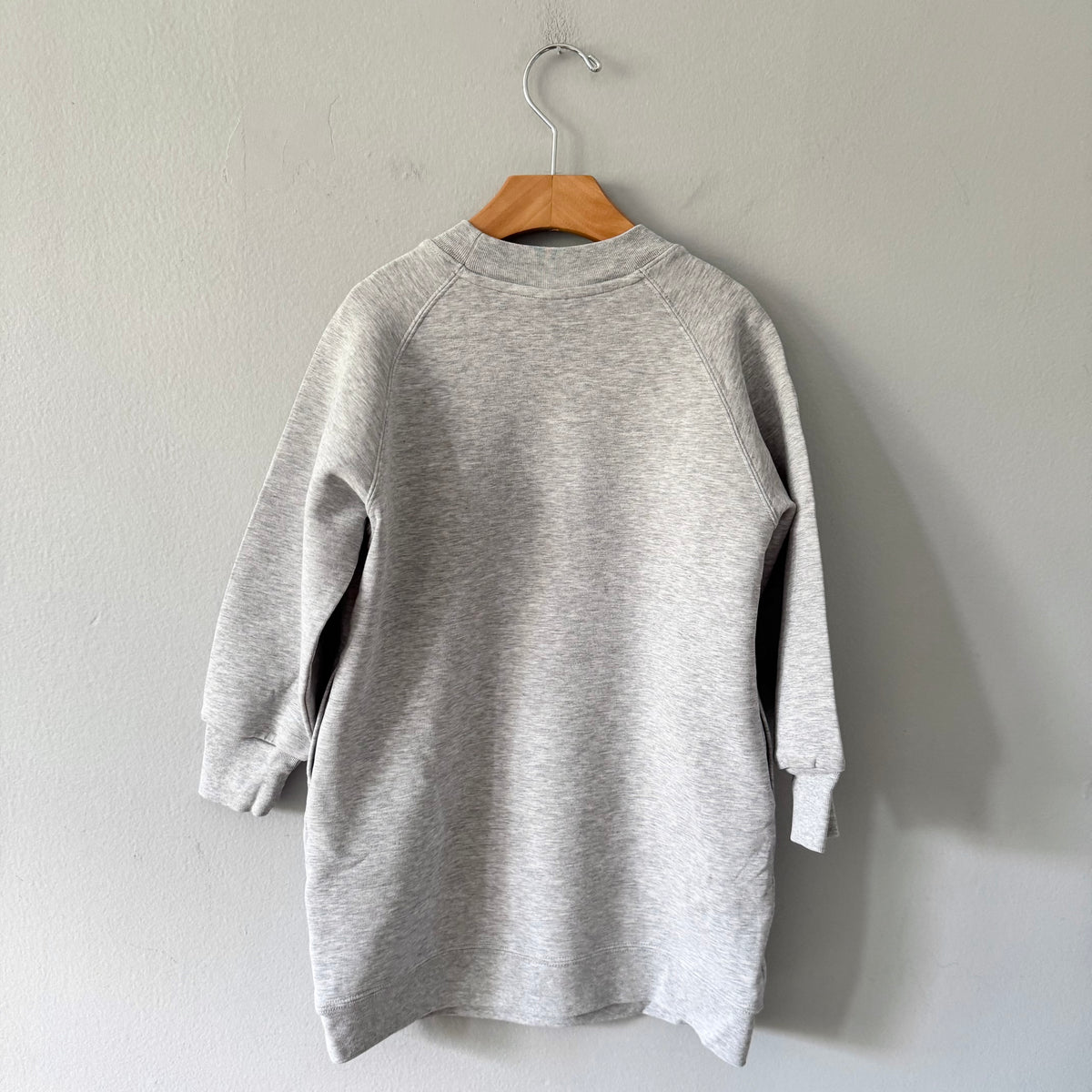 Uniqlo x Peanuts / Snoopy light grey crew dress / 5-6Y