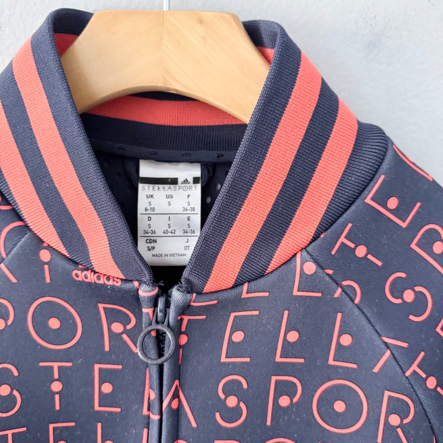 Adidas / Stella McCartney track jacket / 8-10Y