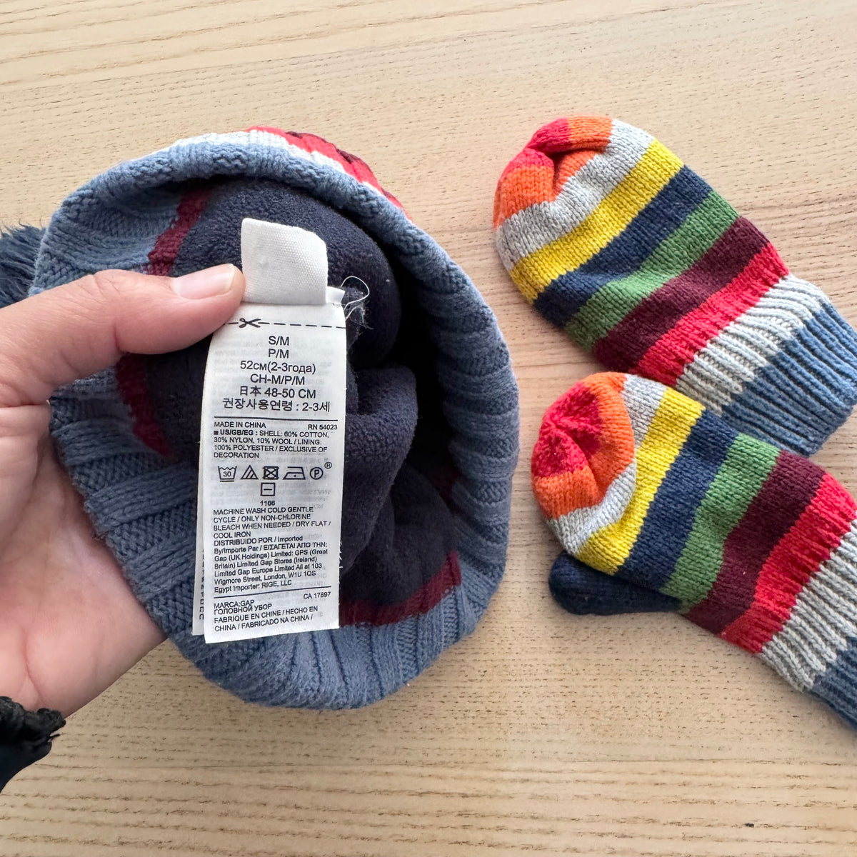 Gap / Stripe Knit hat and mittens set / 2-3Y