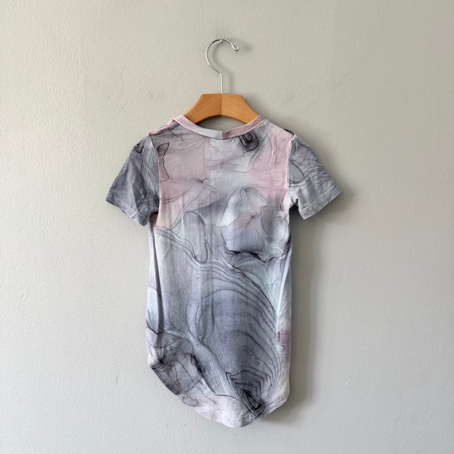 Bear & Roo / Blue purple short sleeve top / 2T