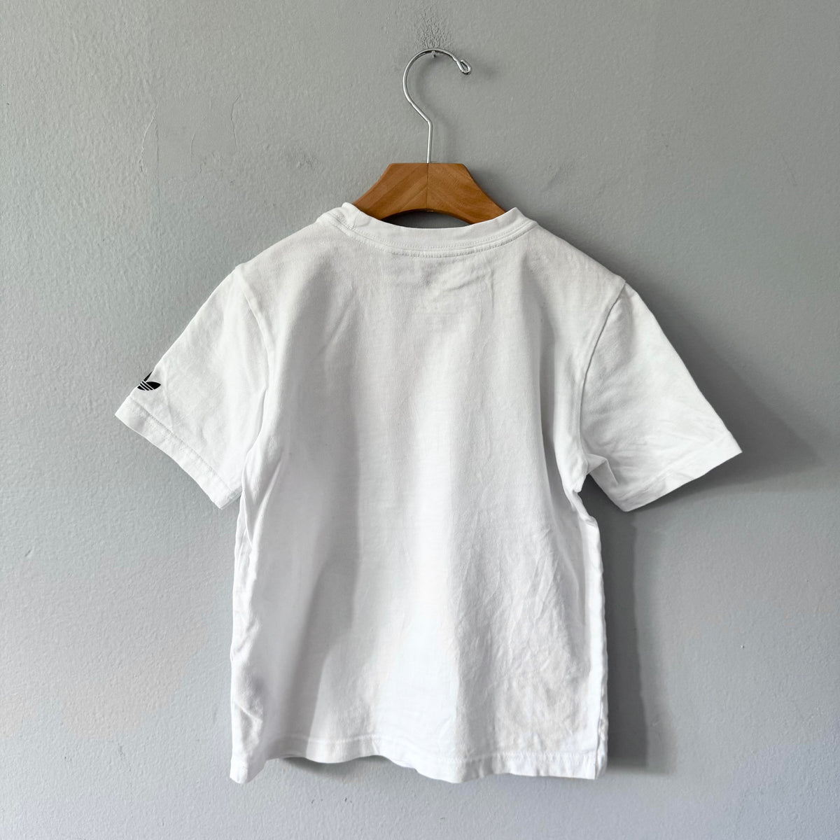 Adidas / White T-shirt / 5Y